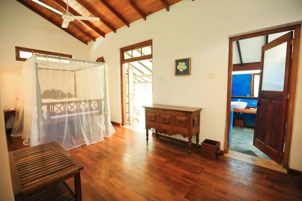 Horathapola Estate Hotel Marawila Exterior photo